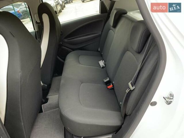 Рено Зое 2021 у Бердичеве на Automoto.ua Білий Рено Зое, об'ємом двигуна 0 л та пробігом 90 тис. км за 12999 $, фото 26 на Automoto.ua