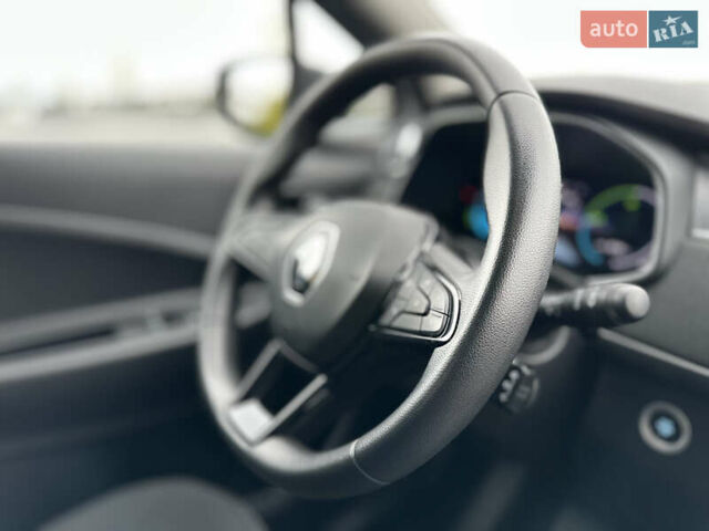 Рено Зое 2021 в Мукачеве на Automoto.ua Белый Рено Зое, объемом двигателя 0 л и пробегом 81 тыс. км за 11999 $, фото 43 на Automoto.ua