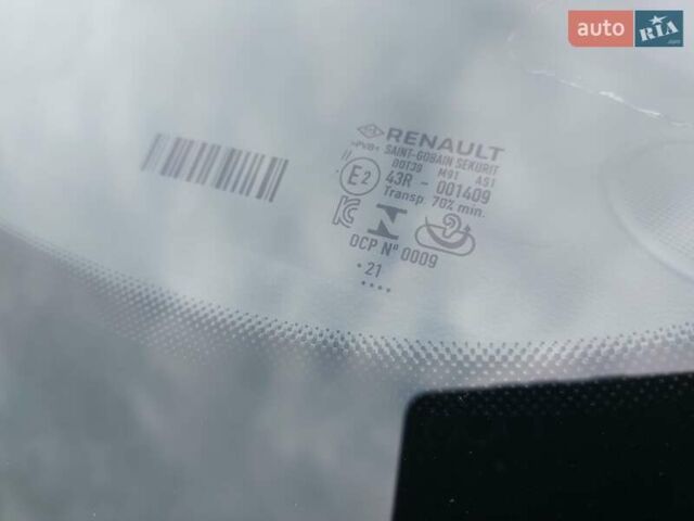 Белый Рено Зое, объемом двигателя 0 л и пробегом 73 тыс. км за 11100 $, фото 19 на Automoto.ua