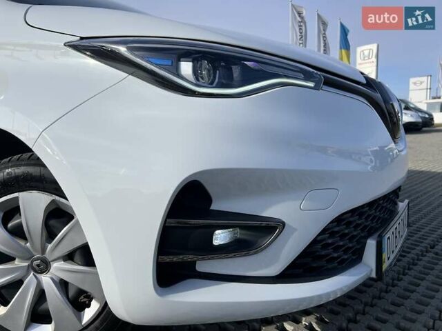 Белый Рено Зое, объемом двигателя 0 л и пробегом 37 тыс. км за 12931 $, фото 3 на Automoto.ua