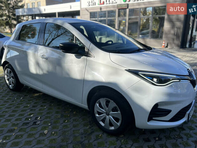Белый Рено Зое, объемом двигателя 0 л и пробегом 86 тыс. км за 11800 $, фото 1 на Automoto.ua