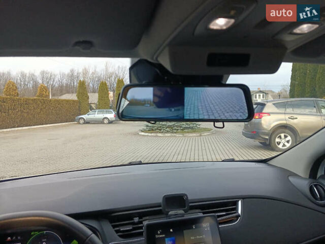 Белый Рено Зое, объемом двигателя 0 л и пробегом 39 тыс. км за 12000 $, фото 11 на Automoto.ua