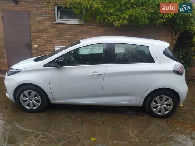 Белый Рено Зое, объемом двигателя 0 л и пробегом 95 тыс. км за 12300 $, фото 6 на Automoto.ua