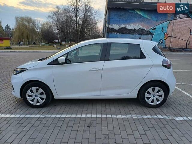 Белый Рено Зое, объемом двигателя 0 л и пробегом 62 тыс. км за 11500 $, фото 1 на Automoto.ua