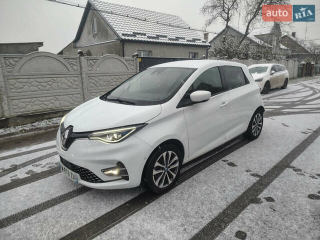 Белый Рено Зое, объемом двигателя 0 л и пробегом 50 тыс. км за 11999 $, фото 9 на Automoto.ua