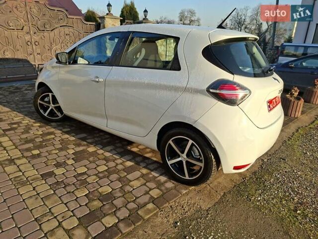Белый Рено Зое, объемом двигателя 0 л и пробегом 143 тыс. км за 10950 $, фото 5 на Automoto.ua