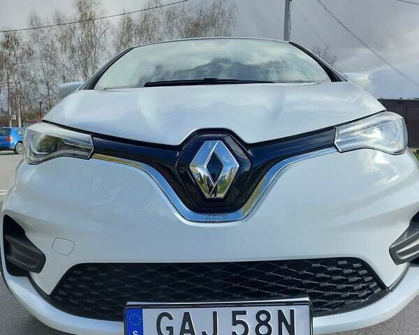 Белый Рено Зое, объемом двигателя 0 л и пробегом 59 тыс. км за 11199 $, фото 22 на Automoto.ua