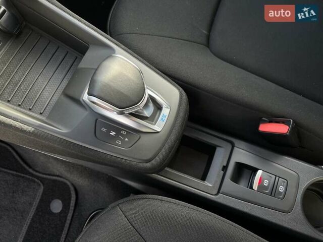 Белый Рено Зое, объемом двигателя 0 л и пробегом 37 тыс. км за 12931 $, фото 21 на Automoto.ua