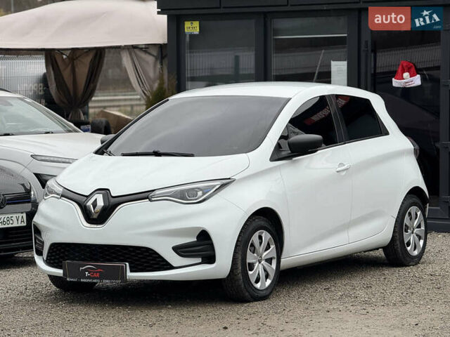Белый Рено Зое, объемом двигателя 0 л и пробегом 85 тыс. км за 10999 $, фото 2 на Automoto.ua