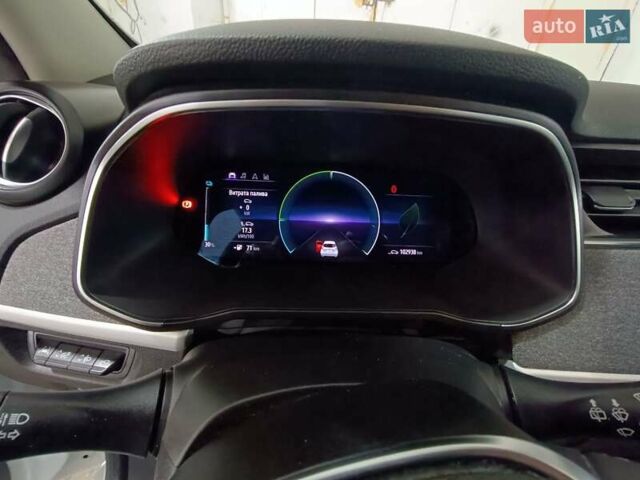 Белый Рено Зое, объемом двигателя 0 л и пробегом 102 тыс. км за 10999 $, фото 6 на Automoto.ua
