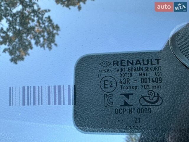 Білий Рено Зое, об'ємом двигуна 0 л та пробігом 80 тис. км за 13200 $, фото 16 на Automoto.ua