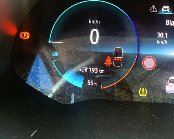 Белый Рено Зое, объемом двигателя 0 л и пробегом 82 тыс. км за 13800 $, фото 32 на Automoto.ua