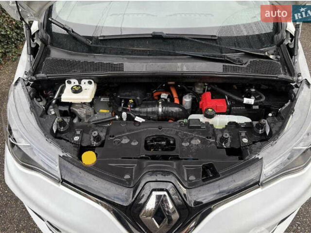 Белый Рено Зое, объемом двигателя 0 л и пробегом 85 тыс. км за 11023 $, фото 8 на Automoto.ua