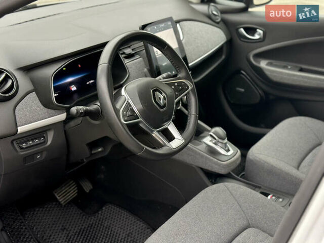 Белый Рено Зое, объемом двигателя 0 л и пробегом 51 тыс. км за 13200 $, фото 10 на Automoto.ua
