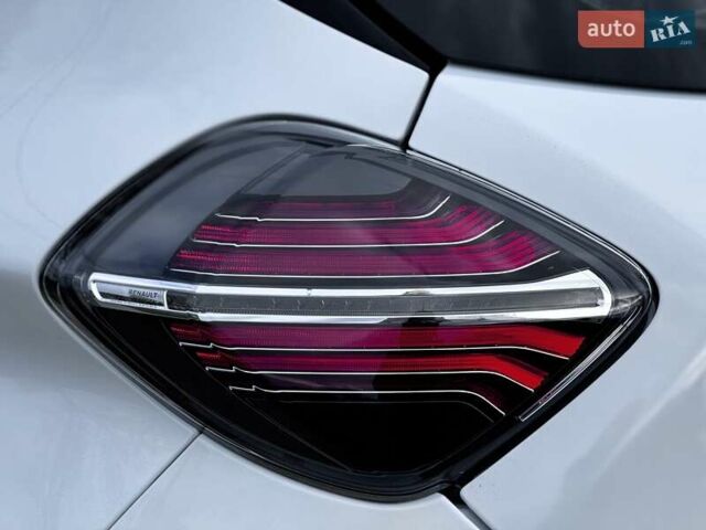 Рено Зое 2021 в Дрогобыче на Automoto.ua Белый Рено Зое, объемом двигателя 0 л и пробегом 55 тыс. км за 12900 $, фото 7 на Automoto.ua