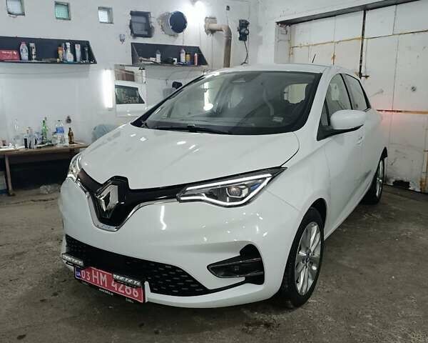 Белый Рено Зое, объемом двигателя 0 л и пробегом 130 тыс. км за 10350 $, фото 31 на Automoto.ua