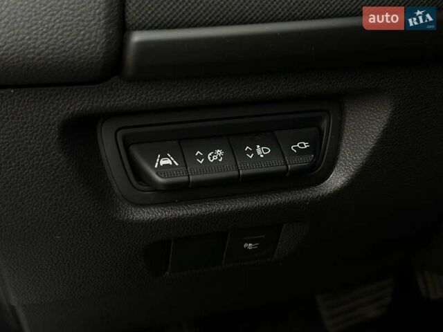 Белый Рено Зое, объемом двигателя 0 л и пробегом 106 тыс. км за 11300 $, фото 32 на Automoto.ua