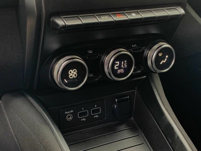 Белый Рено Зое, объемом двигателя 0 л и пробегом 124 тыс. км за 11955 $, фото 20 на Automoto.ua