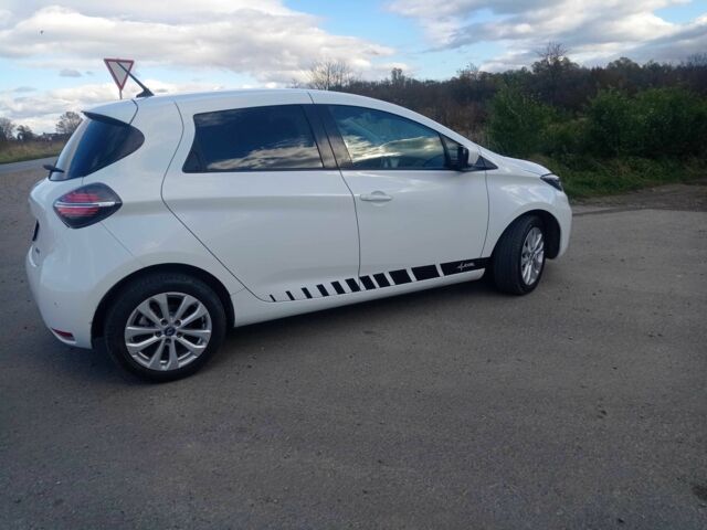 Рено Зое 2021 в Самборе на Automoto.ua Белый Рено Зое, объемом двигателя 0 л и пробегом 111 тыс. км за 12074 $, фото 3 на Automoto.ua