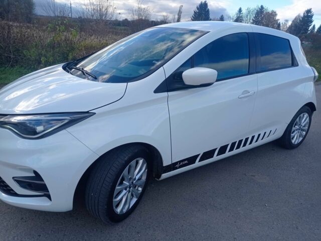 Рено Зое 2021 в Самборе на Automoto.ua Белый Рено Зое, объемом двигателя 0 л и пробегом 111 тыс. км за 12074 $, фото 1 на Automoto.ua