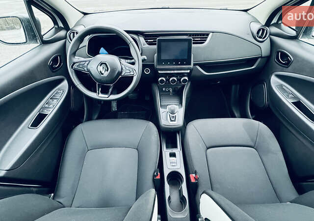 Білий Рено Зое, об'ємом двигуна 0 л та пробігом 59 тис. км за 12800 $, фото 30 на Automoto.ua