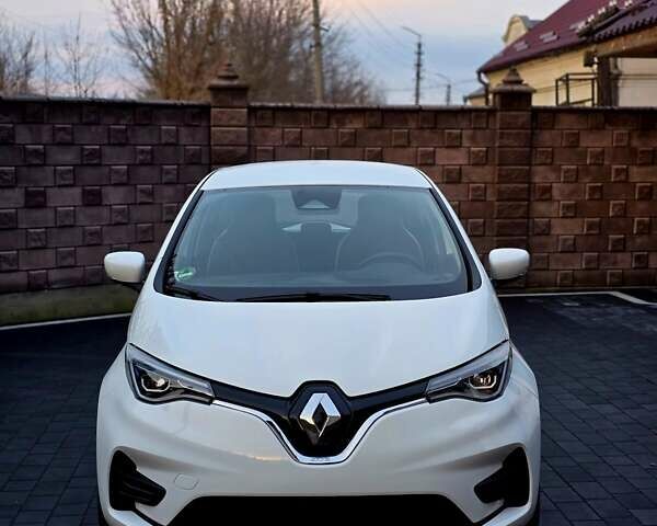 Белый Рено Зое, объемом двигателя 0 л и пробегом 16 тыс. км за 12999 $, фото 4 на Automoto.ua