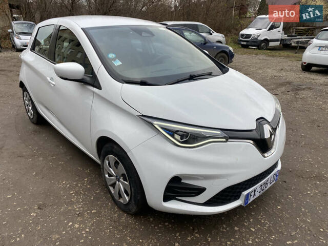 Белый Рено Зое, объемом двигателя 0 л и пробегом 57 тыс. км за 11900 $, фото 2 на Automoto.ua