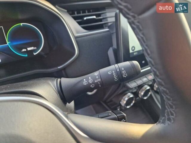 Білий Рено Зое, об'ємом двигуна 0 л та пробігом 30 тис. км за 12900 $, фото 31 на Automoto.ua