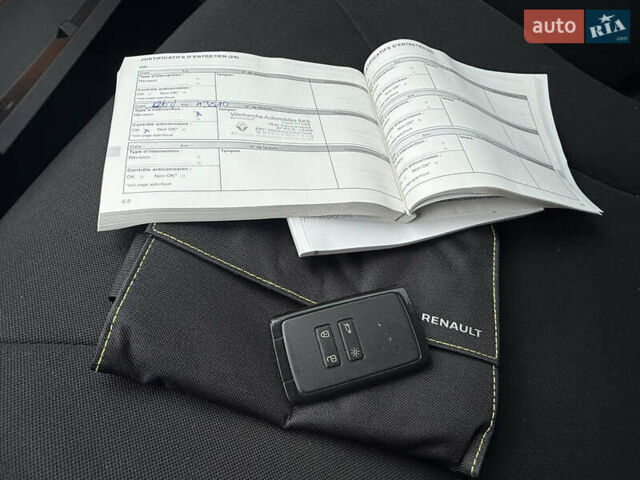 Белый Рено Зое, объемом двигателя 0 л и пробегом 49 тыс. км за 12900 $, фото 27 на Automoto.ua