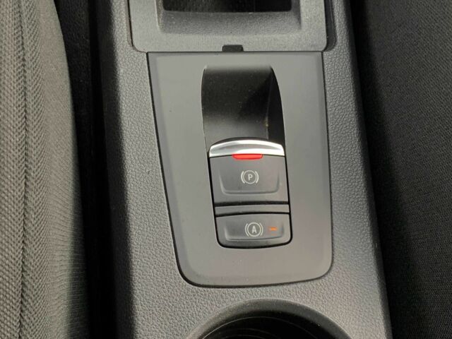 Белый Рено Зое, объемом двигателя 0 л и пробегом 90 тыс. км за 12999 $, фото 23 на Automoto.ua