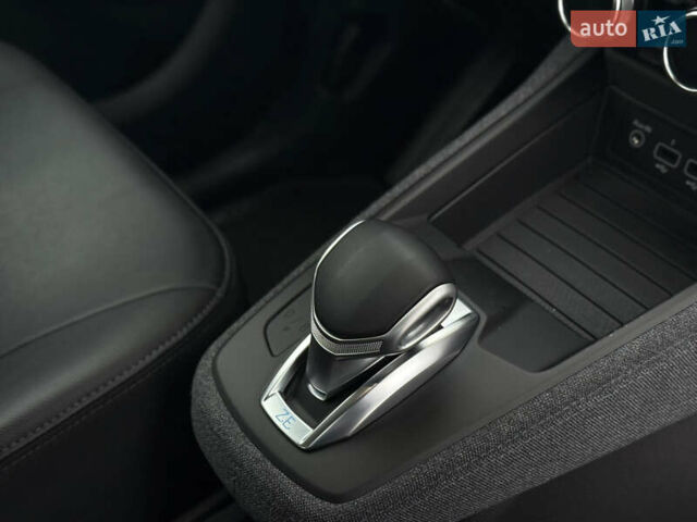 Белый Рено Зое, объемом двигателя 0 л и пробегом 52 тыс. км за 12999 $, фото 24 на Automoto.ua