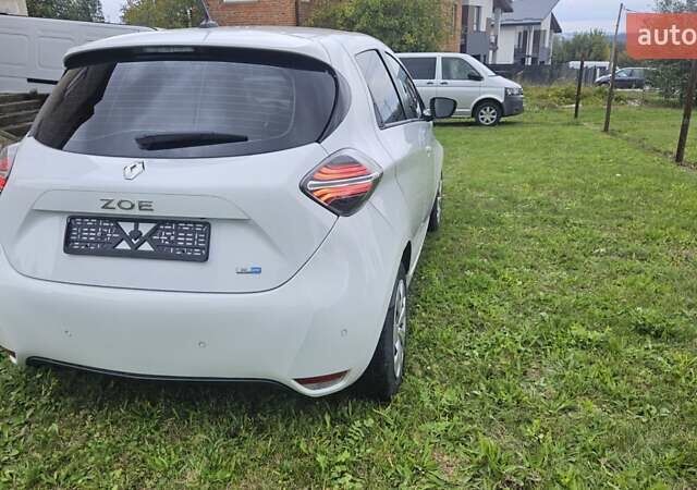 Белый Рено Зое, объемом двигателя 0 л и пробегом 51 тыс. км за 13300 $, фото 10 на Automoto.ua