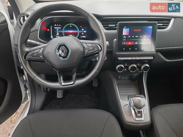 Белый Рено Зое, объемом двигателя 0 л и пробегом 123 тыс. км за 10999 $, фото 20 на Automoto.ua