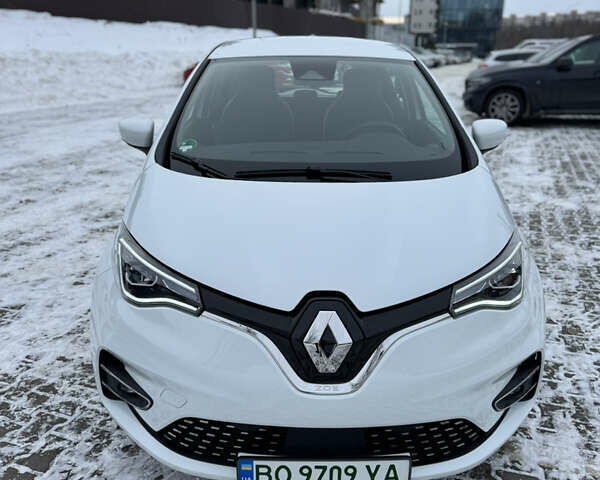 Белый Рено Зое, объемом двигателя 0 л и пробегом 12 тыс. км за 13400 $, фото 10 на Automoto.ua