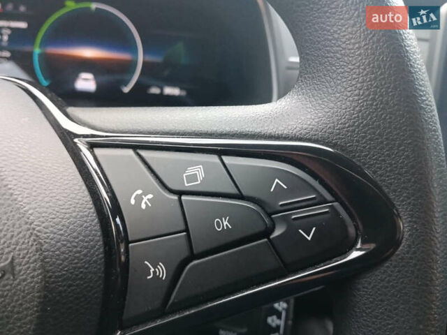 Белый Рено Зое, объемом двигателя 0 л и пробегом 39 тыс. км за 12000 $, фото 20 на Automoto.ua