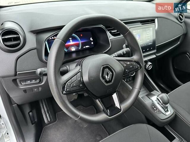 Білий Рено Зое, об'ємом двигуна 0 л та пробігом 49 тис. км за 12500 $, фото 20 на Automoto.ua