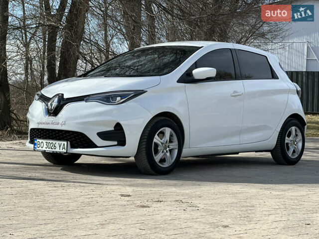 Белый Рено Зое, объемом двигателя 0 л и пробегом 25 тыс. км за 12300 $, фото 1 на Automoto.ua