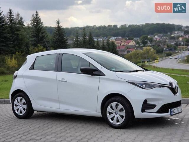 Белый Рено Зое, объемом двигателя 0 л и пробегом 150 тыс. км за 11800 $, фото 4 на Automoto.ua