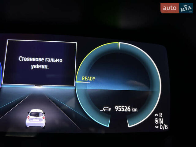 Белый Рено Зое, объемом двигателя 0 л и пробегом 95 тыс. км за 11650 $, фото 74 на Automoto.ua