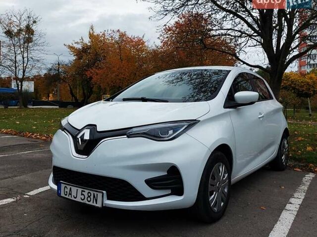 Белый Рено Зое, объемом двигателя 0 л и пробегом 73 тыс. км за 11100 $, фото 1 на Automoto.ua