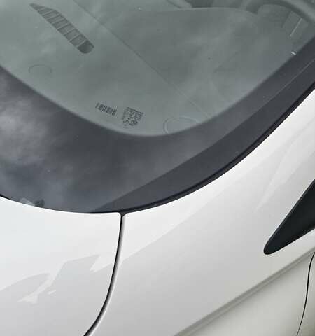 Белый Рено Зое, объемом двигателя 0 л и пробегом 51 тыс. км за 13300 $, фото 47 на Automoto.ua