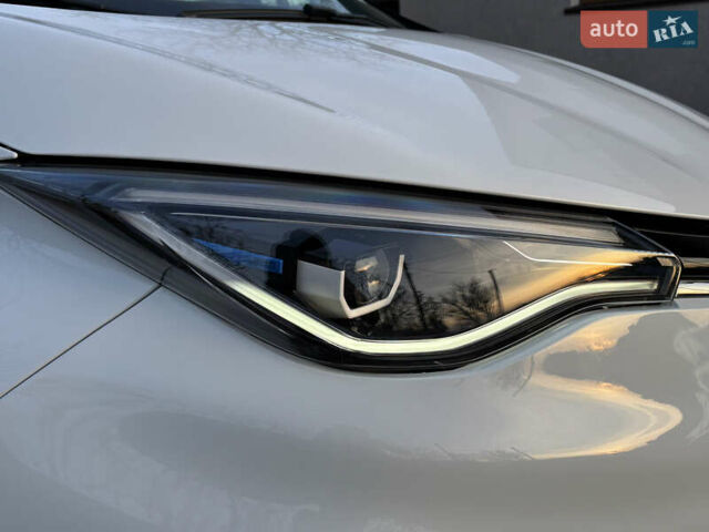 Белый Рено Зое, объемом двигателя 0 л и пробегом 29 тыс. км за 11999 $, фото 29 на Automoto.ua