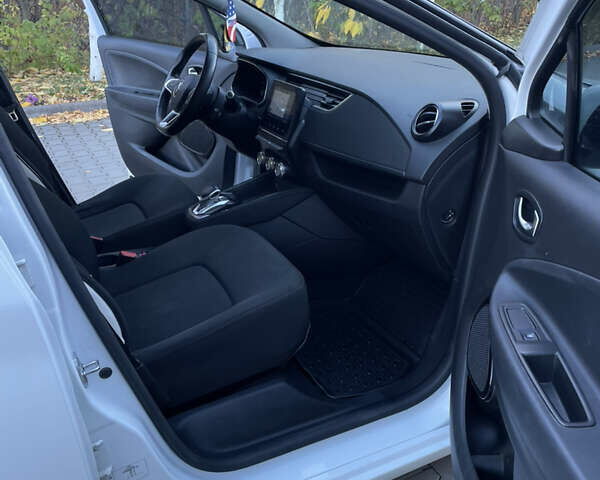 Рено Зое 2021 у Хмельницькому на Automoto.ua Білий Рено Зое, об'ємом двигуна 0 л та пробігом 76 тис. км за 11000 $, фото 15 на Automoto.ua