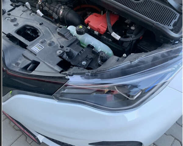 Белый Рено Зое, объемом двигателя 0 л и пробегом 81 тыс. км за 14200 $, фото 10 на Automoto.ua