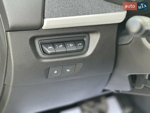 Белый Рено Зое, объемом двигателя 0 л и пробегом 25 тыс. км за 12300 $, фото 35 на Automoto.ua