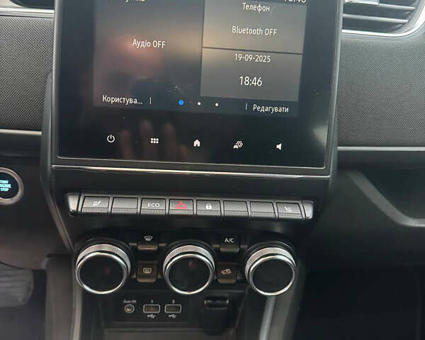 Белый Рено Зое, объемом двигателя 0 л и пробегом 38 тыс. км за 11900 $, фото 32 на Automoto.ua