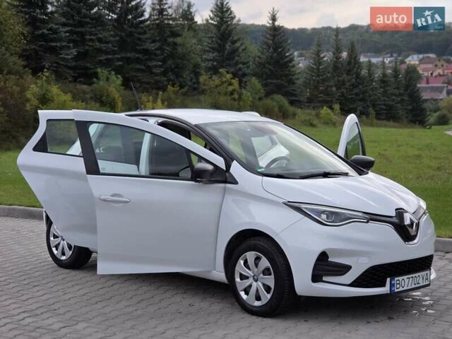 Белый Рено Зое, объемом двигателя 0 л и пробегом 150 тыс. км за 11800 $, фото 11 на Automoto.ua