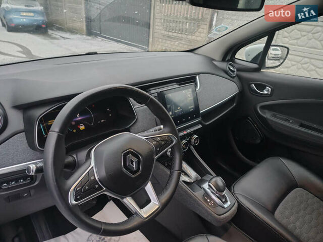 Белый Рено Зое, объемом двигателя 0 л и пробегом 50 тыс. км за 11999 $, фото 15 на Automoto.ua