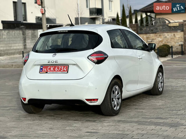 Белый Рено Зое, объемом двигателя 0 л и пробегом 106 тыс. км за 11300 $, фото 7 на Automoto.ua