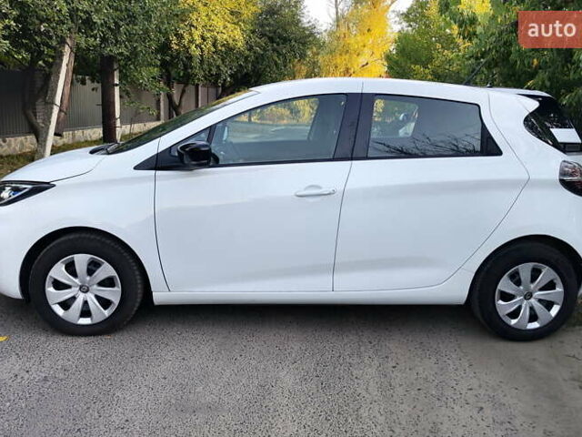 Белый Рено Зое, объемом двигателя 0 л и пробегом 53 тыс. км за 12300 $, фото 5 на Automoto.ua